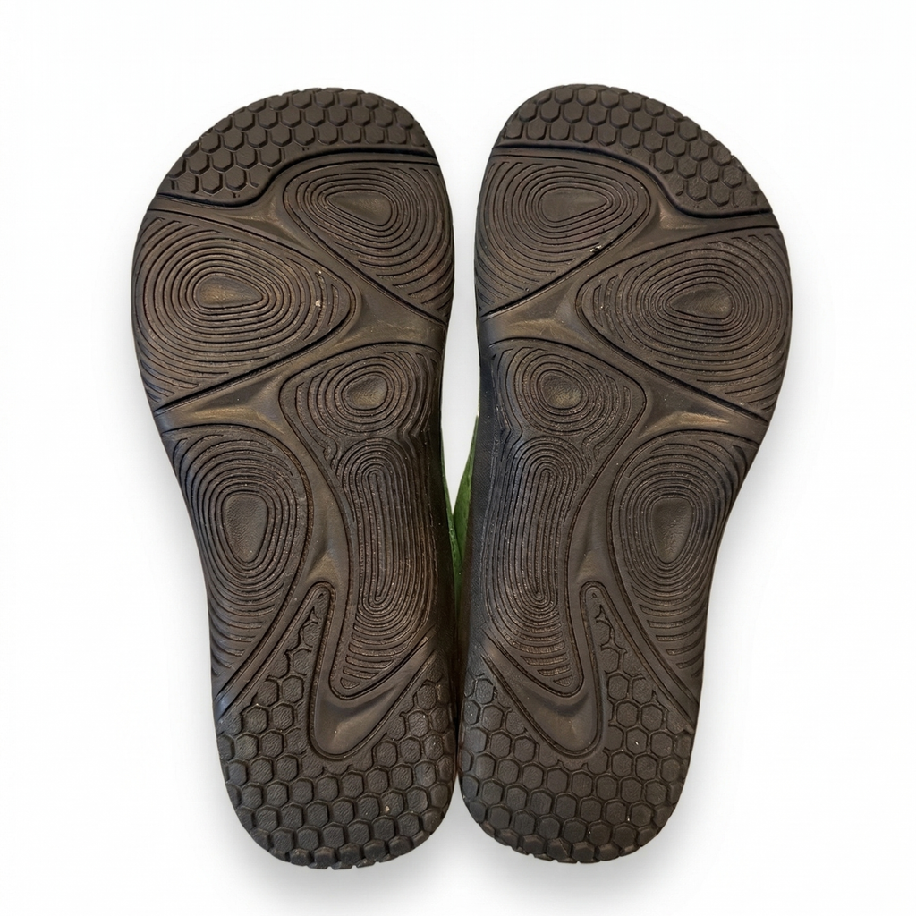 THE MORI — Forest Green Wide Toe Box Sneaker