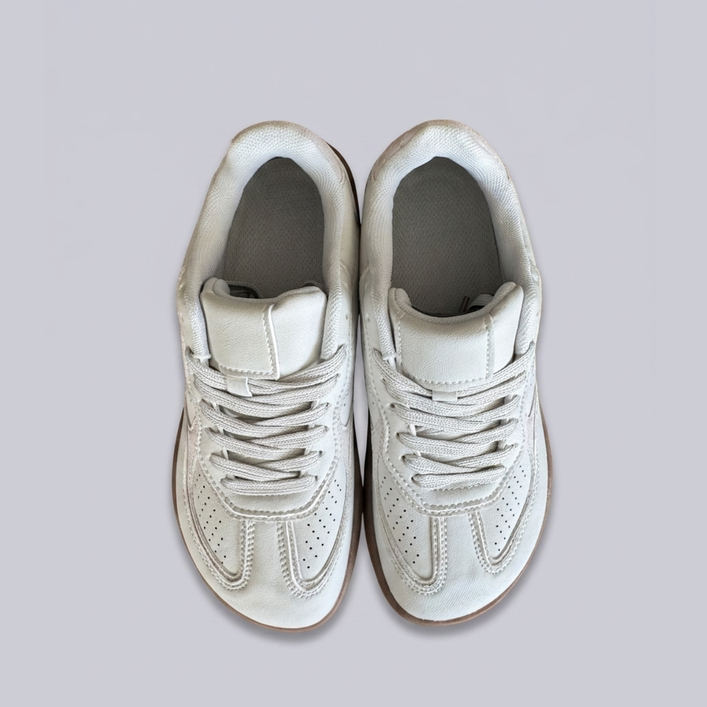 THE SUMI — Grey Wide Toe Box Sneaker